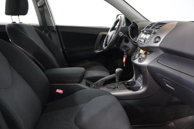Toyota RAV4 III (XA30) Рестайлинг с пробегом 2010 года, цена 1 099 000 рублей, 315000 км, внедорожник, Автокод Объявления