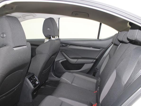 Skoda Octavia IV (A8) с пробегом 2021 года, цена 2 689 900 рублей, 33209 км, лифтбек, Автокод Объявления
