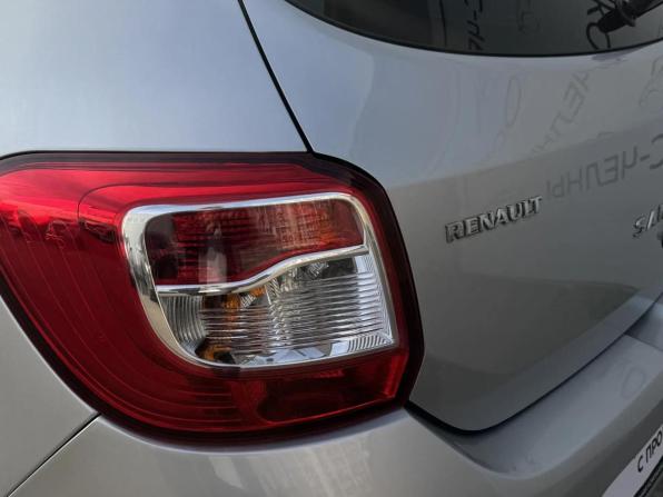 Renault Sandero II с пробегом 2015 года, цена 730 000 рублей, 102958 км, хэтчбек, Автокод Объявления