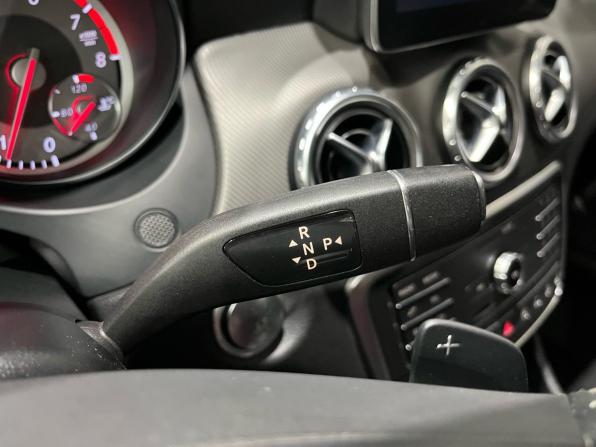 Mercedes-Benz GLA I (X156) с пробегом 2016 года, цена 1 690 000 рублей, 180055 км, внедорожник, Автокод Объявления