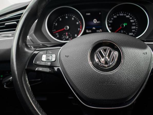 Volkswagen Tiguan II с пробегом 2020 года, цена 2 780 000 рублей, 46235 км, внедорожник, Автокод Объявления
