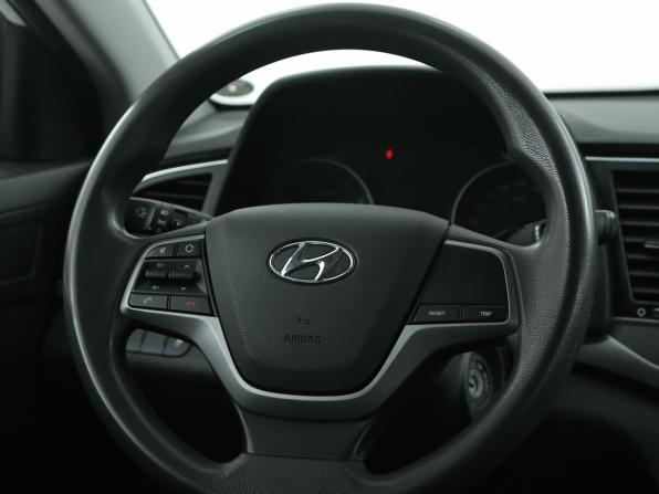 Hyundai Elantra VI (AD) с пробегом 2016 года, цена 946 000 рублей, 253600 км, седан, Автокод Объявления