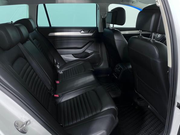 Volkswagen Passat B8 с пробегом 2019 года, цена 2 450 000 рублей, 208403 км, универсал, Автокод Объявления