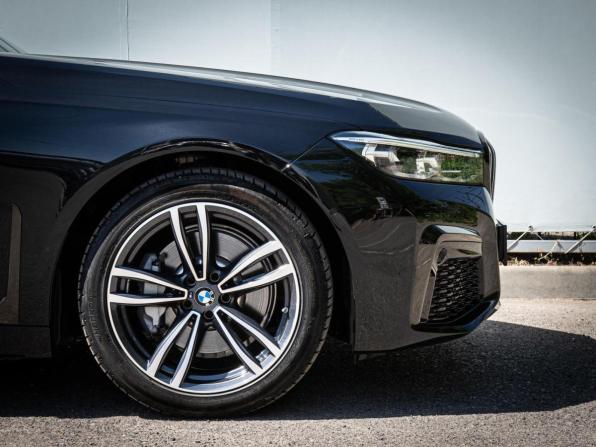 BMW 7 серии VI (G11/G12) Рестайлинг с пробегом 2020 года, цена 7 589 000 рублей, 126 км, седан, Автокод Объявления