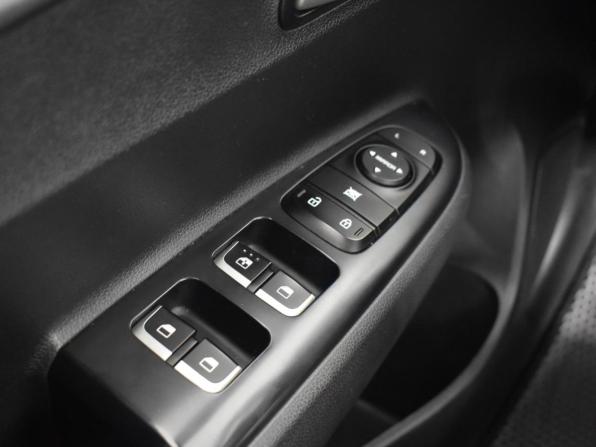 Kia Rio IV Рестайлинг с пробегом 2021 года, цена 1 724 900 рублей, 44153 км, седан, Автокод Объявления