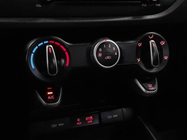 Kia Rio IV с пробегом 2019 года, цена 970 000 рублей, 191939 км, хэтчбек, Автокод Объявления