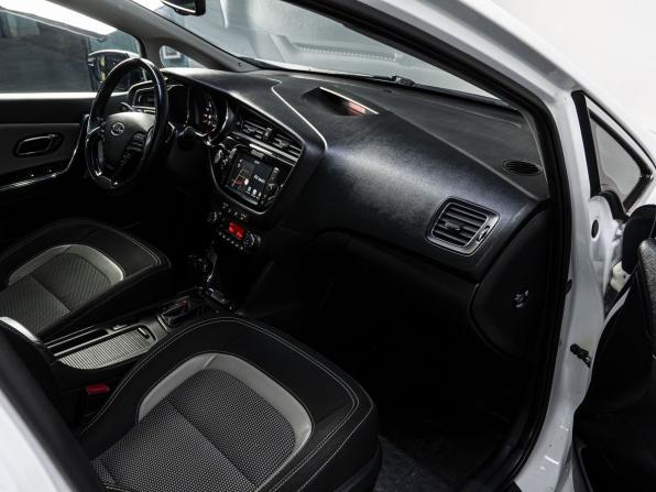 Kia Ceed II Рестайлинг с пробегом 2018 года, цена 1 290 000 рублей, 239600 км, хэтчбек, Автокод Объявления
