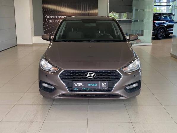 Hyundai Solaris II с пробегом 2018 года, цена 1 315 000 рублей, 143242 км, седан, Автокод Объявления