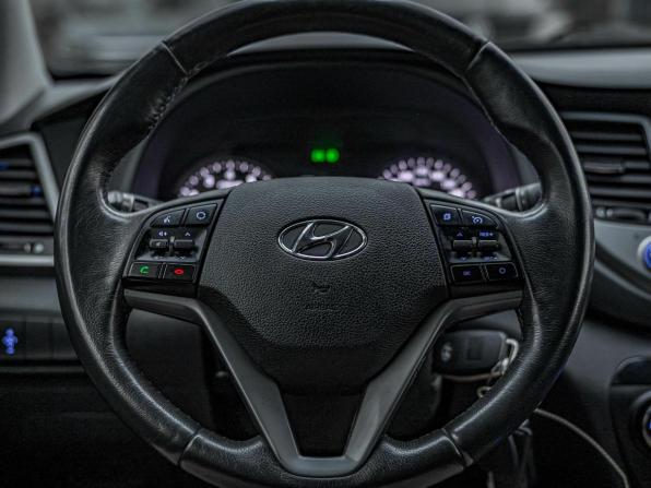 Hyundai Tucson III с пробегом 2017 года, цена 1 899 000 рублей, 142541 км, внедорожник, Автокод Объявления