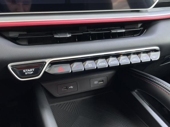 Geely Coolray I Рестайлинг с пробегом 2024 года, цена 2 297 000 рублей, 16238 км, внедорожник, Автокод Объявления