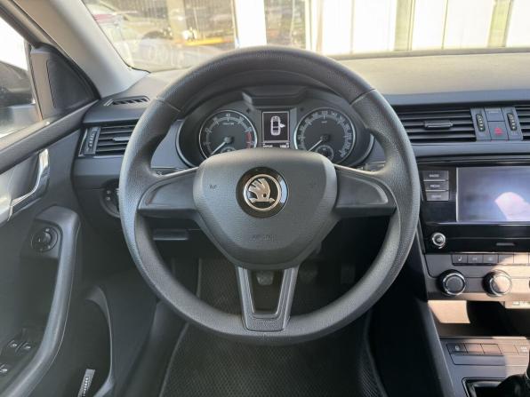 Skoda Octavia III (A7) Рестайлинг с пробегом 2019 года, цена 1 650 000 рублей, 185344 км, лифтбек, Автокод Объявления