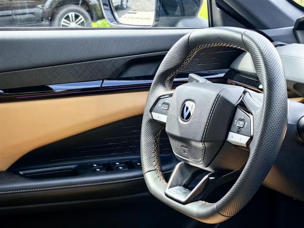 Changan UNI-V I с пробегом 2022 года, цена 2 089 000 рублей, 69129 км, лифтбек, Автокод Объявления