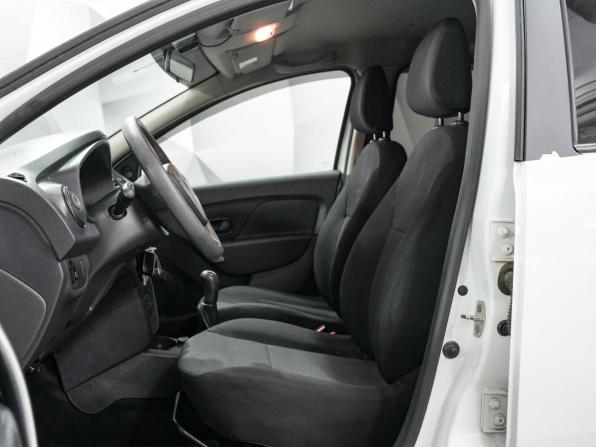 Renault Sandero II с пробегом 2017 года, цена 870 000 рублей, 166175 км, хэтчбек, Автокод Объявления