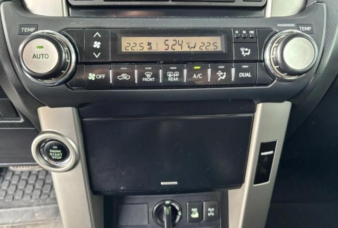 Toyota Land Cruiser Prado 150 Series с пробегом 2012 года, цена 2 750 000 рублей, 274937 км, внедорожник, Автокод Объявления