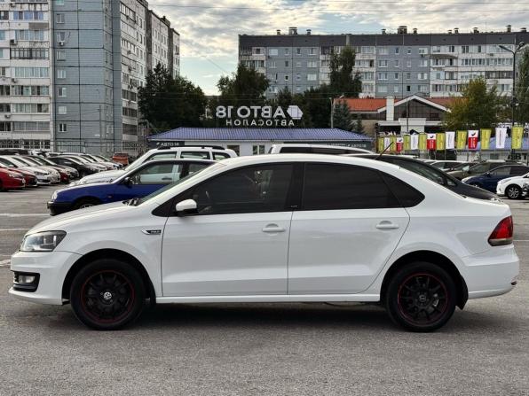 Volkswagen Polo V Рестайлинг с пробегом 2016 года, цена 969 000 рублей, 154600 км, седан, Автокод Объявления