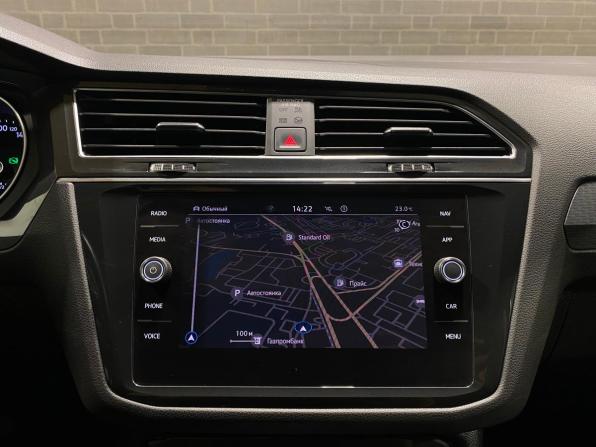 Volkswagen Tiguan II Рестайлинг с пробегом 2021 года, цена 2 850 000 рублей, 47859 км, внедорожник, Автокод Объявления