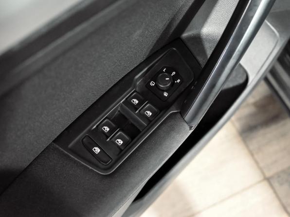 Volkswagen Tiguan II Рестайлинг с пробегом 2021 года, цена 2 790 000 рублей, 89423 км, внедорожник, Автокод Объявления