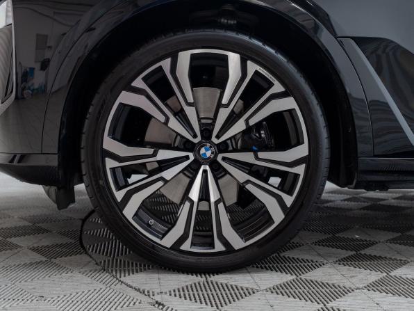 BMW X7 I (G07) Рестайлинг с пробегом 2025 года, цена 14 990 000 рублей, 13456 км, внедорожник, Автокод Объявления