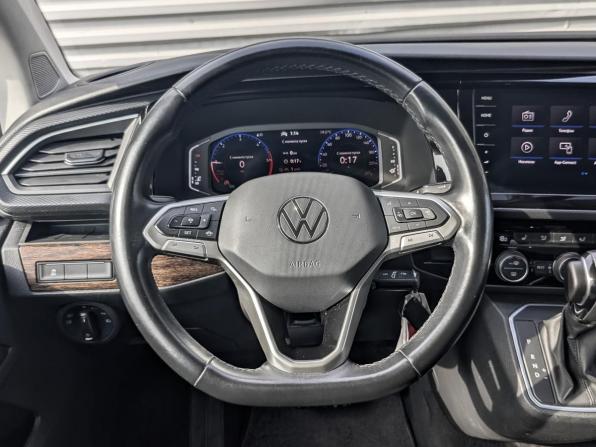 Volkswagen Multivan T6 Рестайлинг с пробегом 2021 года, цена 4 700 000 рублей, 207418 км, минивэн, Автокод Объявления