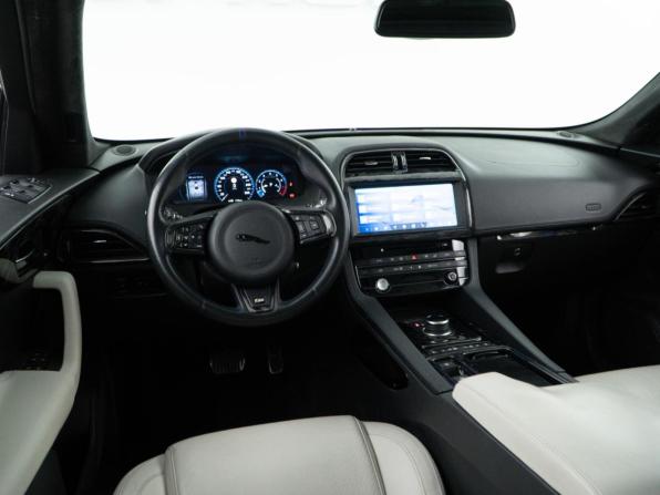 Jaguar F-Pace I с пробегом 2016 года, цена 2 497 055 рублей, 87273 км, внедорожник, Автокод Объявления