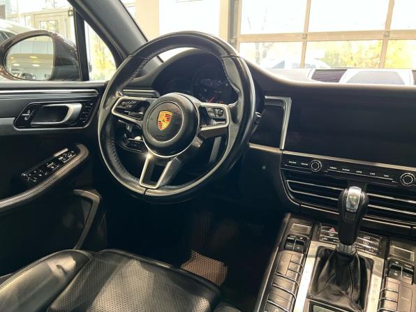 Porsche Macan I Рестайлинг с пробегом 2019 года, цена 3 649 000 рублей, 176000 км, внедорожник, Автокод Объявления