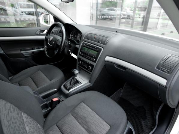 Skoda Octavia II (A5) Рестайлинг с пробегом 2012 года, цена 798 000 рублей, 258000 км, лифтбек, Автокод Объявления
