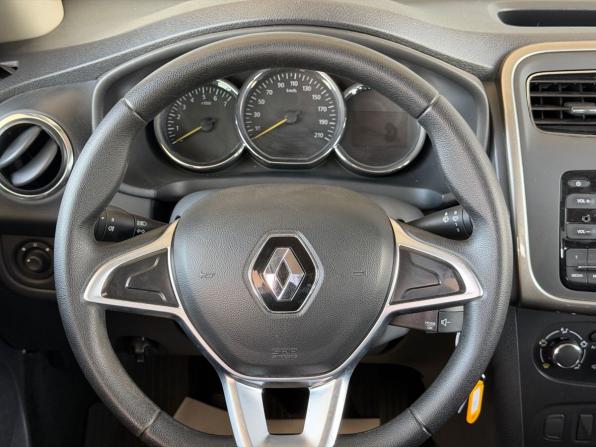 Renault Logan II Рестайлинг с пробегом 2021 года, цена 940 000 рублей, 27393 км, седан, Автокод Объявления