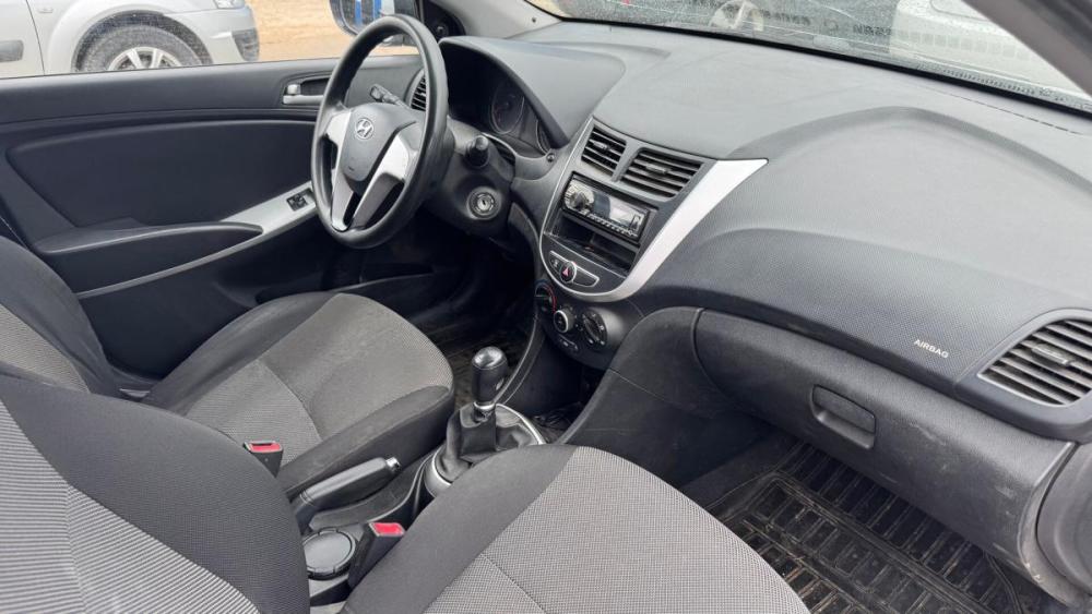 Hyundai Solaris I Киров  - изображение 3