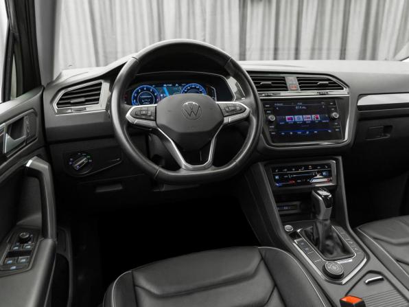 Volkswagen Tiguan II с пробегом 2020 года, цена 3 590 000 рублей, 98855 км, внедорожник, Автокод Объявления