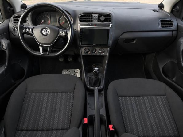 Volkswagen Polo V Рестайлинг с пробегом 2016 года, цена 700 000 рублей, 217460 км, седан, Автокод Объявления