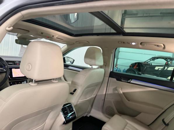 Skoda Superb III с пробегом 2018 года, цена 1 997 000 рублей, 235000 км, универсал, Автокод Объявления
