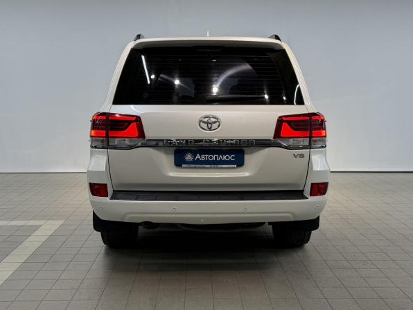 Toyota Land Cruiser 200 Series Рестайлинг 2 с пробегом 2018 года, цена 6 780 000 рублей, 219281 км, внедорожник, Автокод Объявления