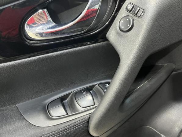 Nissan Qashqai II с пробегом 2018 года, цена 1 660 800 рублей, 121996 км, внедорожник, Автокод Объявления