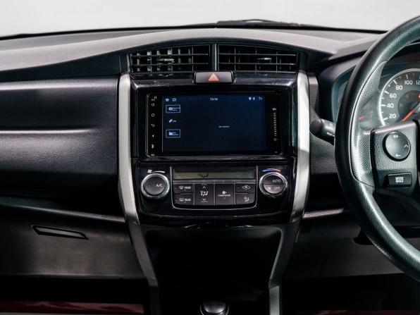 Toyota Corolla XI (E160 E170 E180) Рестайлинг 1 с пробегом 2017 года, цена 1 415 000 рублей, 159500 км, универсал, Автокод Объявления