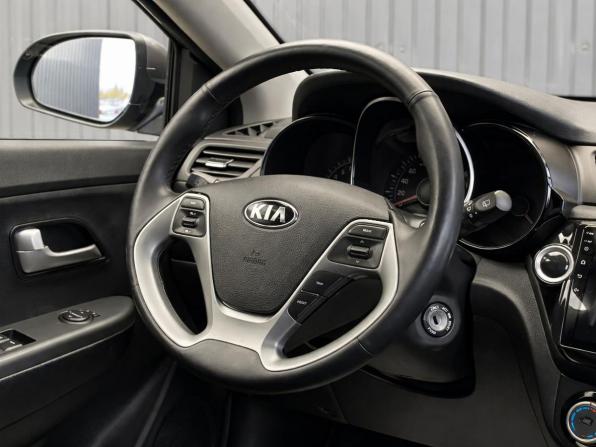 Kia Rio III Рестайлинг с пробегом 2017 года, цена 1 177 000 рублей, 57729 км, хэтчбек, Автокод Объявления