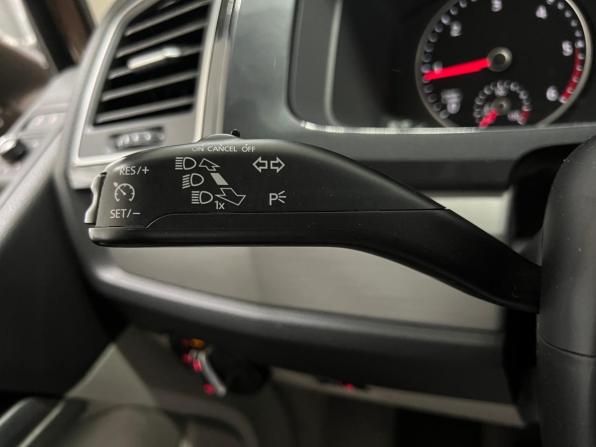 Volkswagen Multivan T6 с пробегом 2015 года, цена 2 860 000 рублей, 175974 км, минивэн, Автокод Объявления
