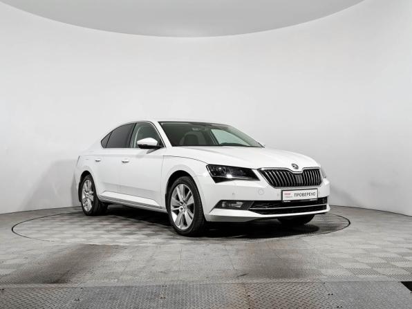 Skoda Superb III с пробегом 2019 года, цена 2 300 000 рублей, 66600 км, лифтбек, Автокод Объявления