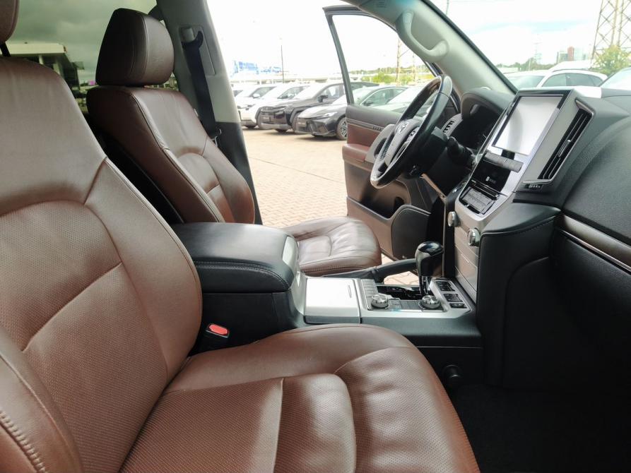 Toyota Land Cruiser 200 Series Рестайлинг 2 Екатеринбург  - изображение 19