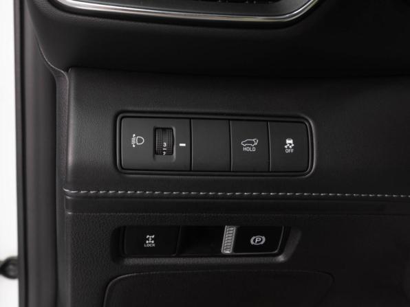Hyundai Santa Fe IV Рестайлинг с пробегом 2023 года, цена 4 240 000 рублей, 64804 км, внедорожник, Автокод Объявления