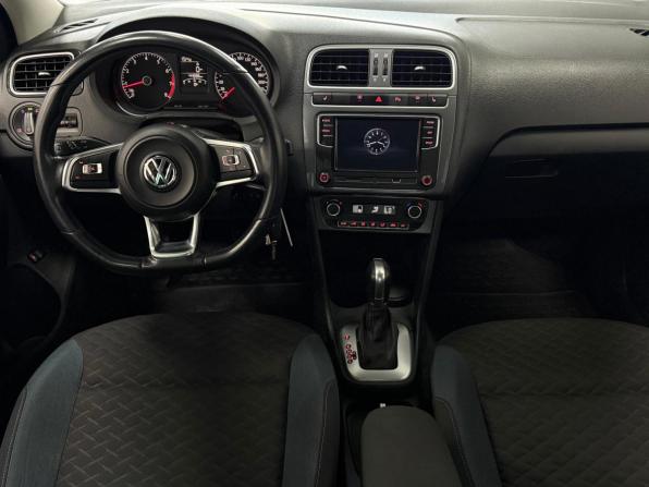 Volkswagen Polo V Рестайлинг с пробегом 2019 года, цена 1 500 000 рублей, 44596 км, седан, Автокод Объявления