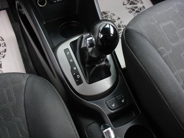 Kia Rio III Рестайлинг с пробегом 2015 года, цена 740 000 рублей, 234497 км, хэтчбек, Автокод Объявления