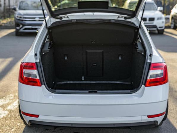 Skoda Octavia III (A7) Рестайлинг с пробегом 2018 года, цена 1 430 000 рублей, 162258 км, универсал, Автокод Объявления