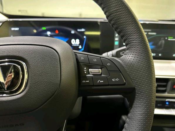 Changan UNI-T I с пробегом 2023 года, цена 2 365 000 рублей, 12289 км, внедорожник, Автокод Объявления