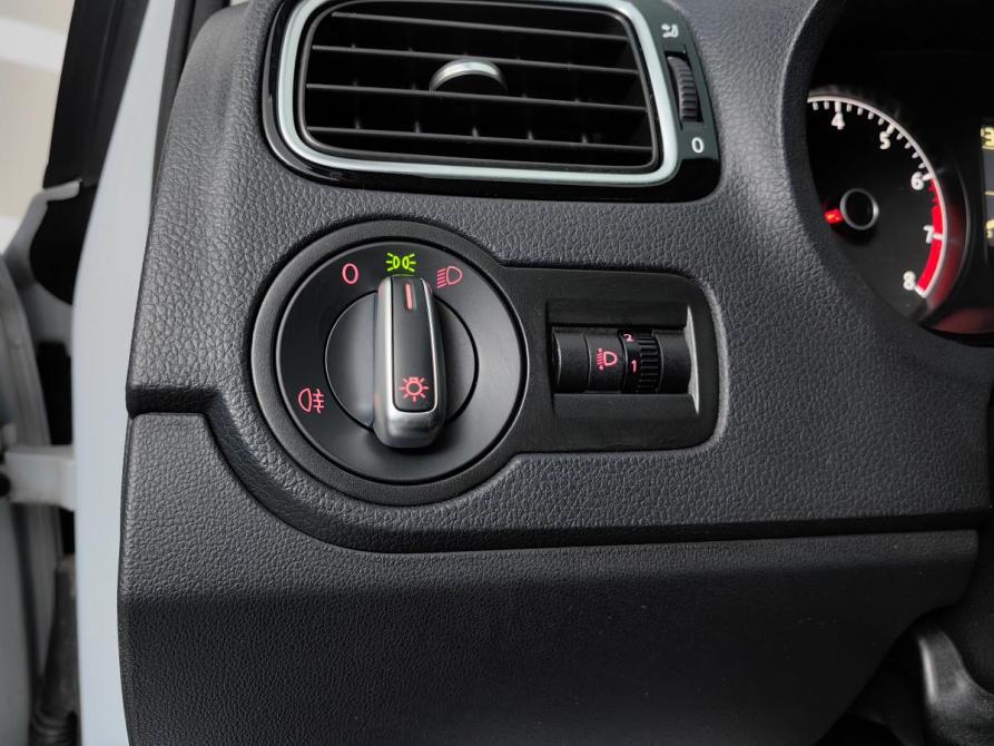 Volkswagen Polo V Рестайлинг Москва  - изображение 21