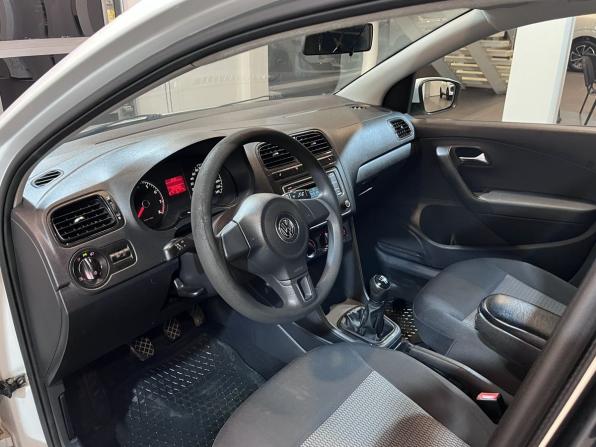 Volkswagen Polo V с пробегом 2014 года, цена 700 000 рублей, 232182 км, седан, Автокод Объявления