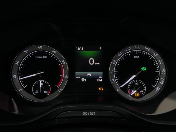 Skoda Karoq I с пробегом 2020 года, цена 2 330 000 рублей, 113168 км, внедорожник, Автокод Объявления