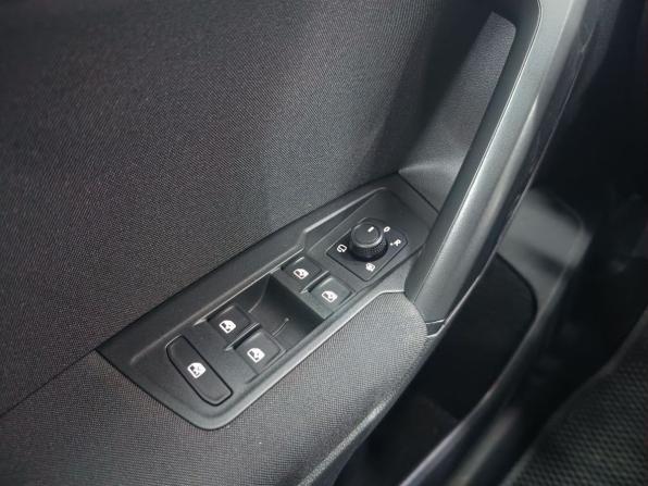 Volkswagen Tiguan II Рестайлинг с пробегом 2021 года, цена 3 025 000 рублей, 98121 км, внедорожник, Автокод Объявления