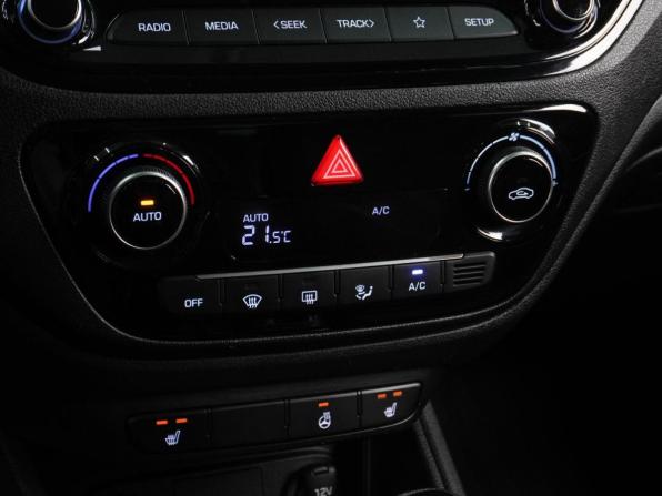 Hyundai Solaris II Рестайлинг с пробегом 2021 года, цена 1 839 000 рублей, 36510 км, седан, Автокод Объявления