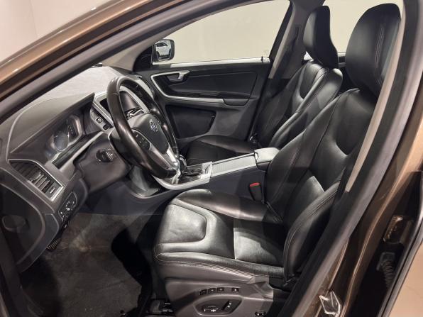 Volvo XC60 I Рестайлинг с пробегом 2015 года, цена 1 999 000 рублей, 211281 км, внедорожник, Автокод Объявления
