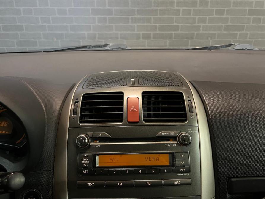 Toyota Auris I Челябинск  - изображение 9